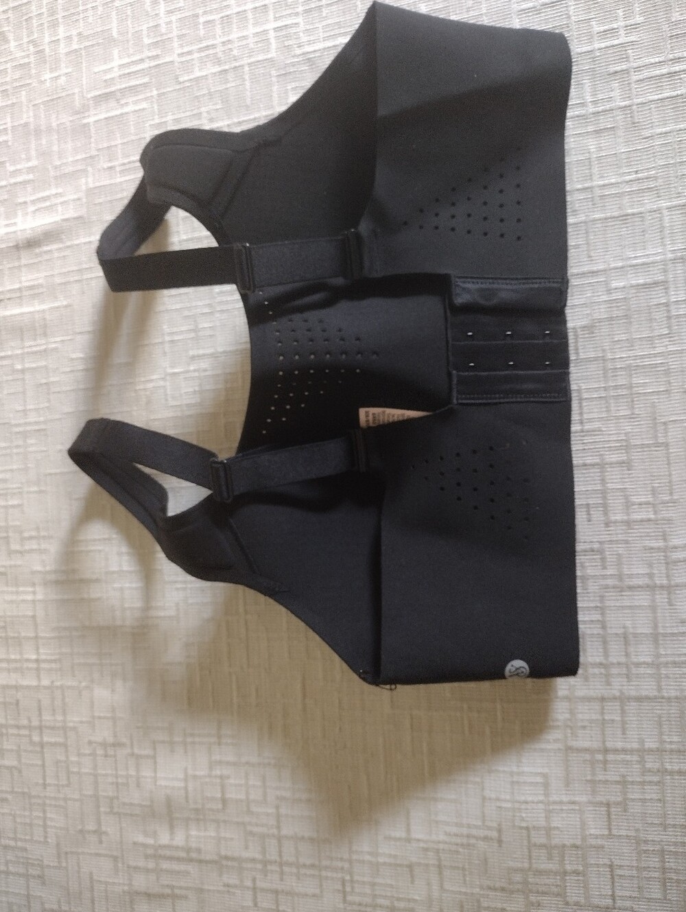 VICTORIA'S SECRET VSX FEATHERWEIGHT MAX WIREFREE SPORTS BRA BLACK SZ 32B NWOT - Picture 3 of 6